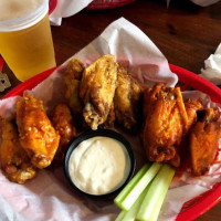 Rooster's Wings Brew food