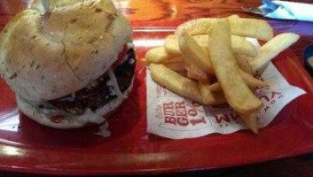 Red Robin Gourmet Burgers And Brews inside