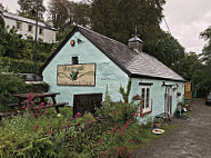 Riverside Cafe outside