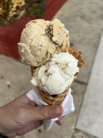 Beth Marie's Old Fashioned Ice Cream Parlor food