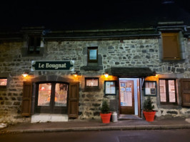 Le Bougnat outside