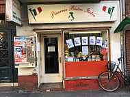 Bistro Italia outside