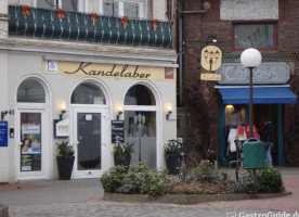 Kandelaber outside