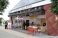 Gusto Gelato people