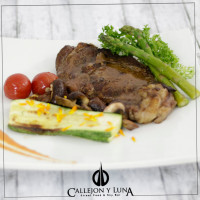 Callejon y Luna food