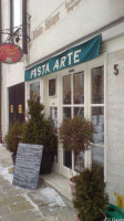 Pasta Arte outside