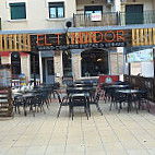 El Tandoor inside