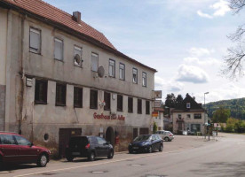 Gasthaus Zum Adler outside