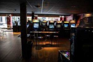 Barcade inside