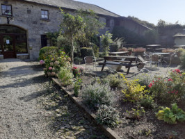 Ballinacourty House outside