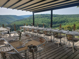 Du Jardin De L'abbaye De Valsaintes food