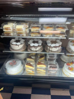 Lizette's Bakery food