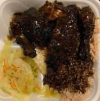 Leon's Caribbean Food food