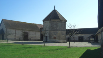 La Ferme de la Haute Crémonville outside