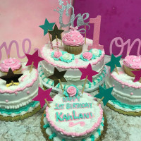 Caro's Cakes Catering Inc food