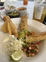 Monico's Taqueria food