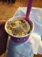 Baskin-robbins food