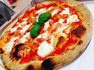 Master Pizza: Pizzeria Con Forno A Legna food