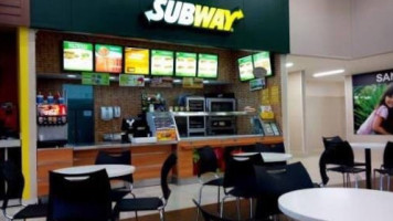 Subway Arapongas - Unidade Havan inside