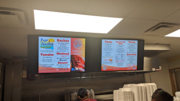 Tacos El Papi inside