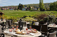 Le Chalet Du Golf food