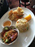 Manora's Thai Cuisine food