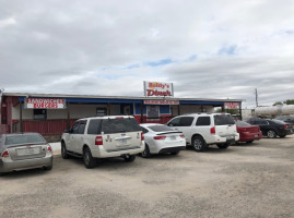 Baldy's Diner outside