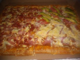 Micky's Pizza food