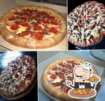 Ramiro's Pizza food