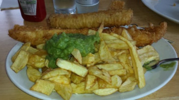 Papa's Fish And Chip food