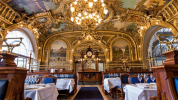 Le Train Bleu food