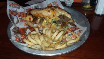 Hooters food