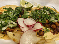 Taqueria Gaviota Latina Llc food