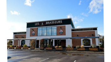 Les 3 Brasseurs outside