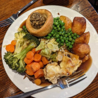 The Six Bells food