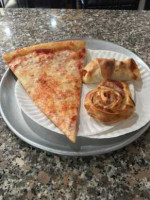 Ben's Pizzeria food