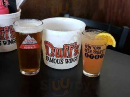 Duff's Famous Wings food