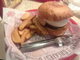 Fuddruckers food