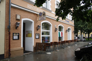 Osteria Alpenhof outside