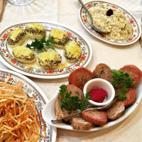 Traktir Tarzana food