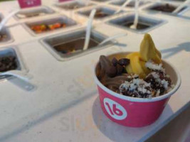 16 Handles food