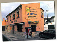 La Cantina outside