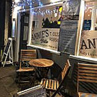 Annie's Bistro outside