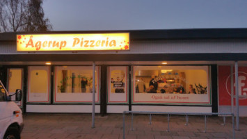 Aagerup Pizza Og Burger House outside