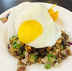 Sisig Hooray food