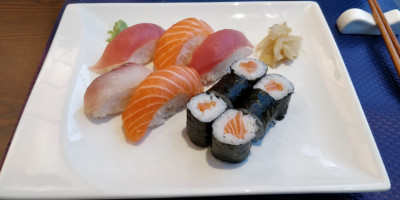 Oka Sushi BAr food