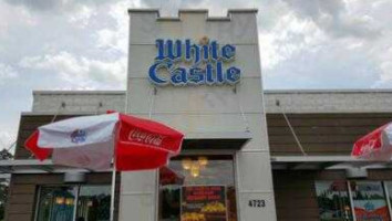 White Castle Lafayette outside