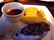 Deacon Brodie's Tavern food