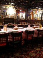 Buca Di Beppo Italian food