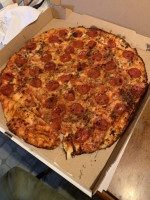 Monty's Original Pizza food